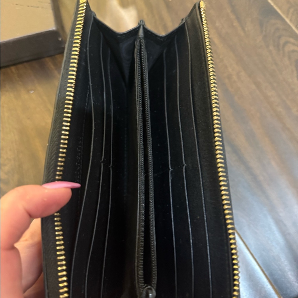 Gucci Black microguccisima Leather Embossed Wallet - Picture 4 of 8